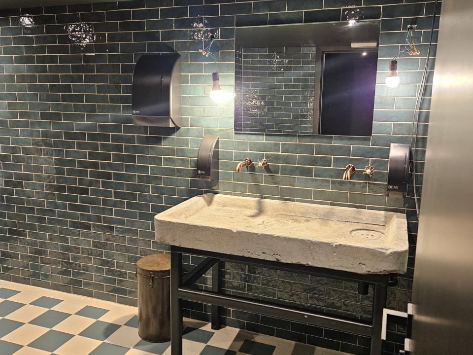 Exemple sanitaire d'un bar d'hôtel 